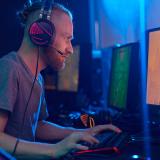 gamer videogiochi occhi secchi e stanchi