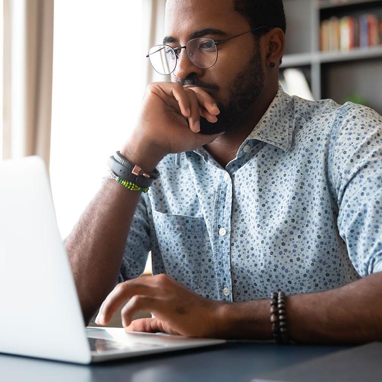 stanchezza oculare per il lavoro davanti ad un monitor